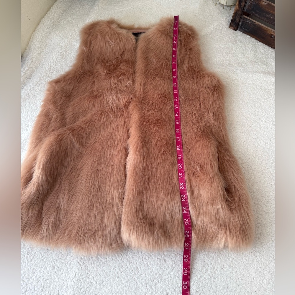 ๐ฆ SOLD - Bagatelle faux fur vest - Picture 7 of 10